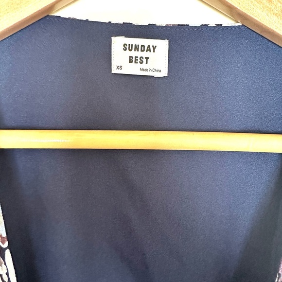 Sunday best Print Floral Women Cropped Tie Front Blue & White XS Long Sleeve - Picture 2 of 8